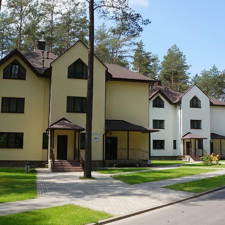 Готель Isloch Park Rakaw Екстер'єр фото