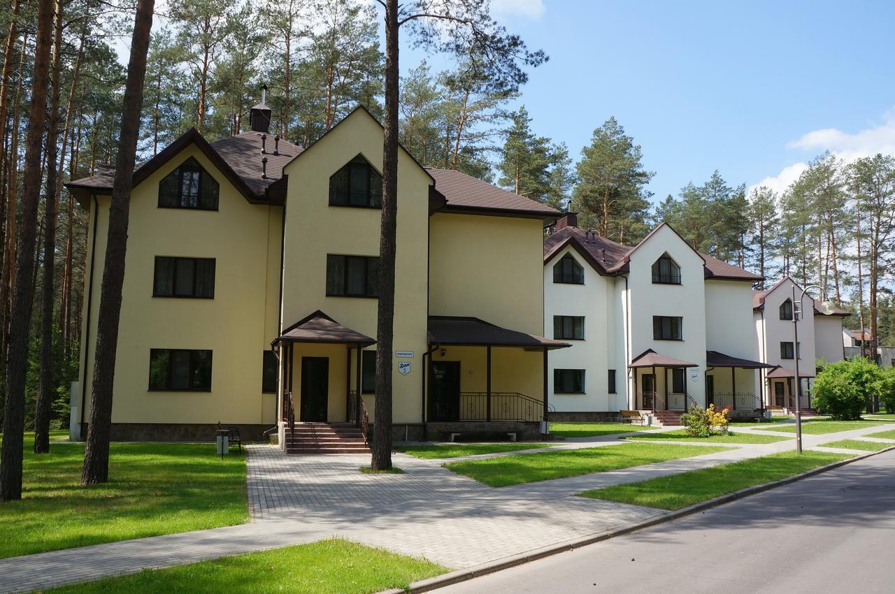 Готель Isloch Park Rakaw Екстер'єр фото